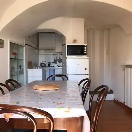 “4 Seasons Apartament “ Centrale +box Auto Appartement *