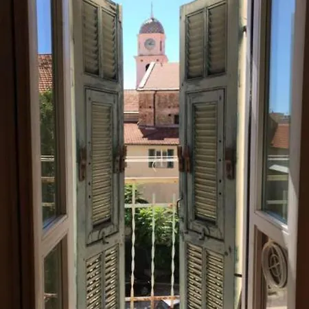 “4 Seasons Apartament “ Centrale +box Auto *